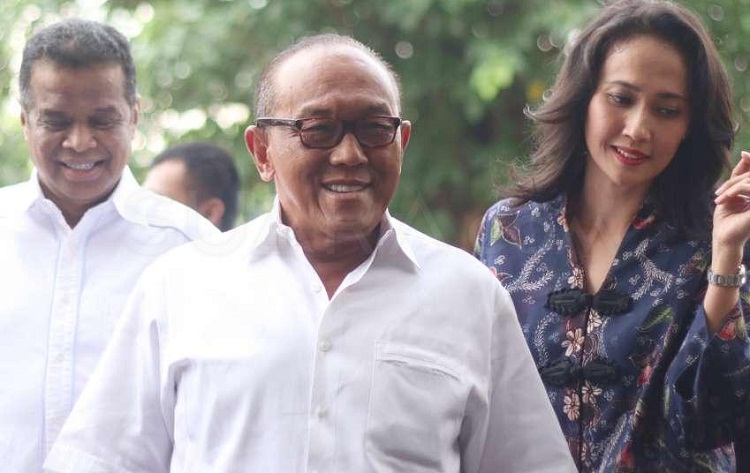 Anggota DPR RI Akan Divaksin Nusantara, Aburizal Bakrie Lolos Pertama