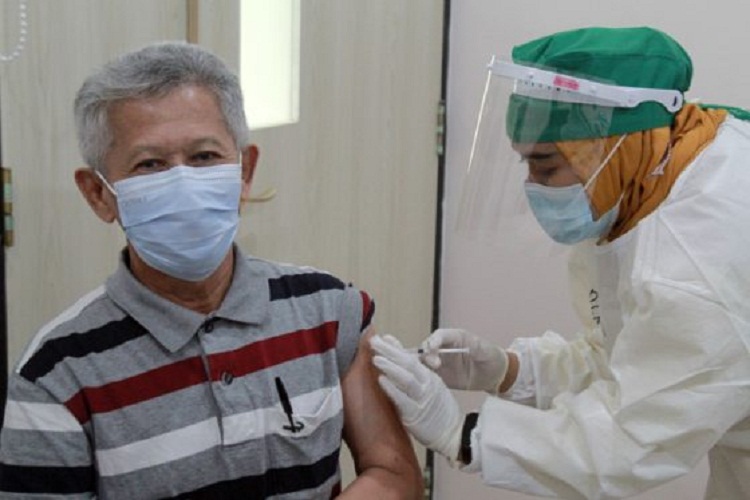 Vaksin Sinopharm China Tidak Efektif Pada Lansia