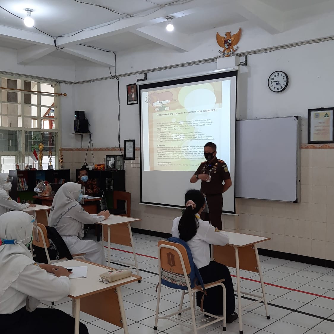 Kajari Surabaya Tanamkan Nilai Anti Korupsi pada Pelajar
