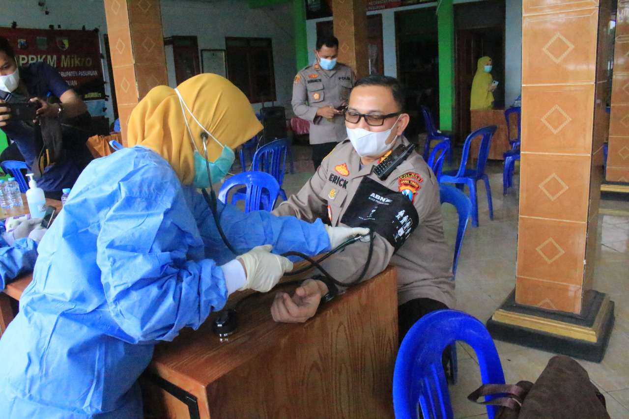 Kapolres Bersama Dandim 0819 Pasuruan Tinjau Vaksinasi di Kecamatan Prigen