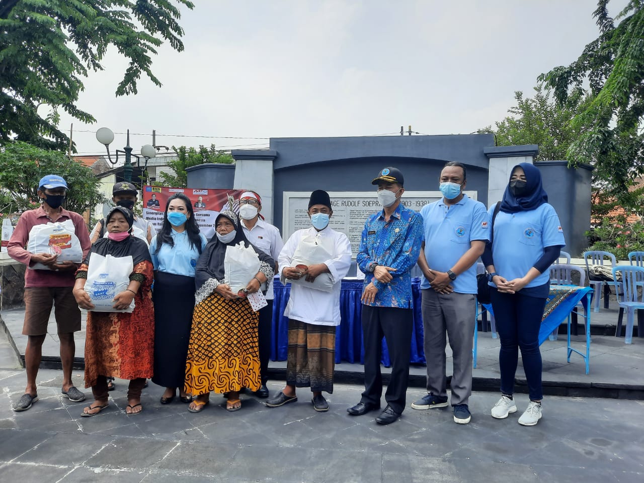 BNNK Surabaya Lakukan Kegiatan Tabur Bunga, Peringati Hari Pahlawan, Dimakam Pahlawan WR Supratman