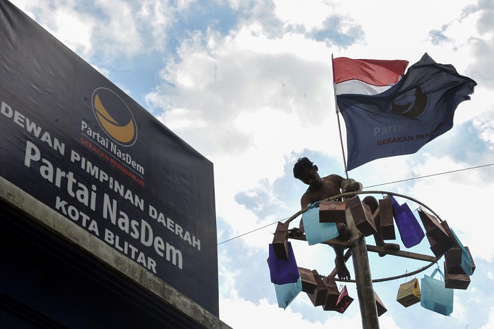 Panjat Pinang, Cara Partai Nasdem Jatim Peringati 17 Agustusan