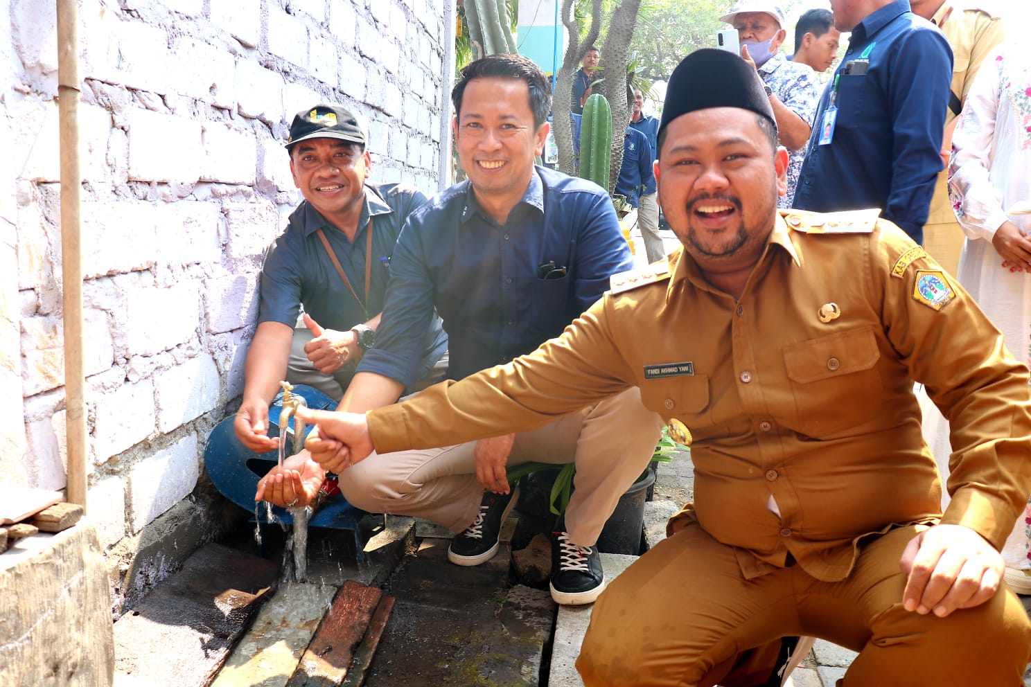 Gus Yani Resmikan Jaringan Air Bersih di Tiga Kelurahan Wilayah Perkotaan