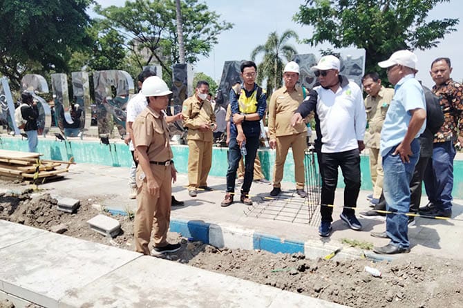 DPRD Kota Pasuruan Ingatkan Dampak Proyek Drainase Alun - alun