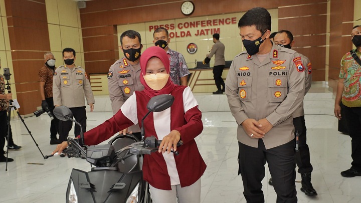 Motor Curanmor Ojol Wanita di Surabaya Dikembalikan Petugas