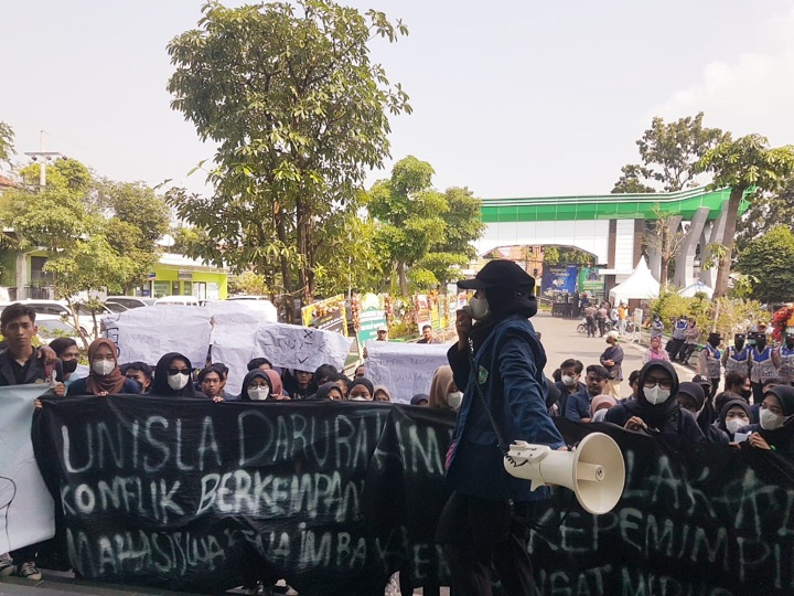 Lemahkan Aksi Demo Dualisme Kepemimpinan, Mahasiswa Unisla Banjir Ancaman