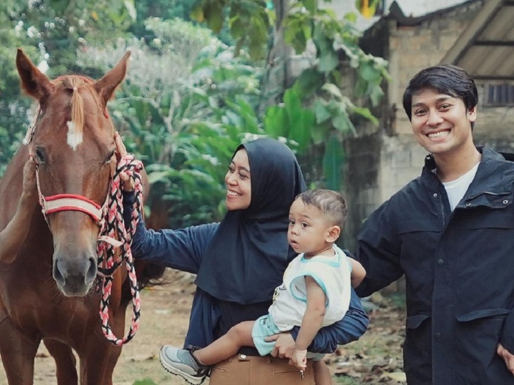 Rayakan Anniversary ke-3, Rizky Billar Hadiahkan Kuda Bernama 'Kejora'
