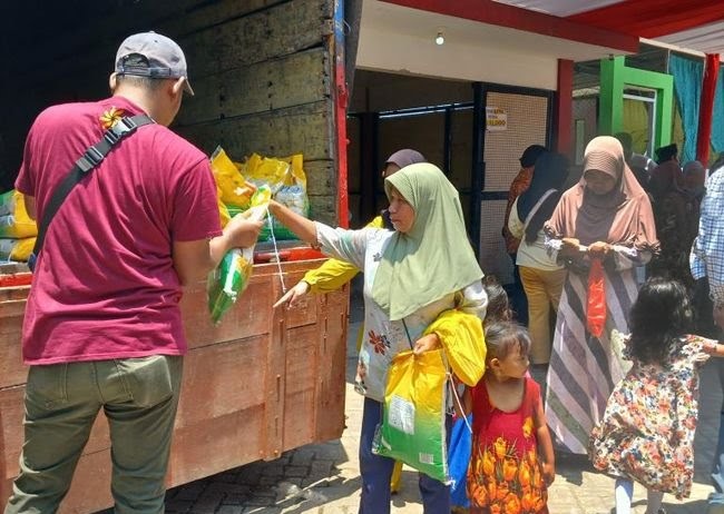Pemprov Jatim Gelontorkan 50 Ton Beras ke Warga Kota Pasuruan