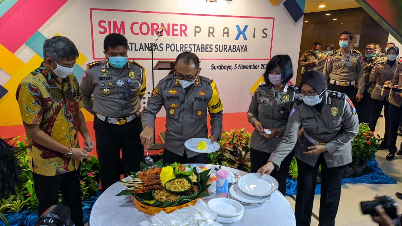 Polrestabes Surabaya Buka SIM Corner ke Lima