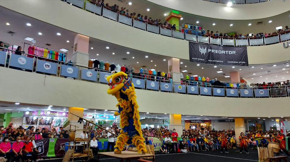 Kejuaraan Barongsai Pengprov FOBI Jawa Timur Ramaikan Lantai LG di ITC Surabaya
