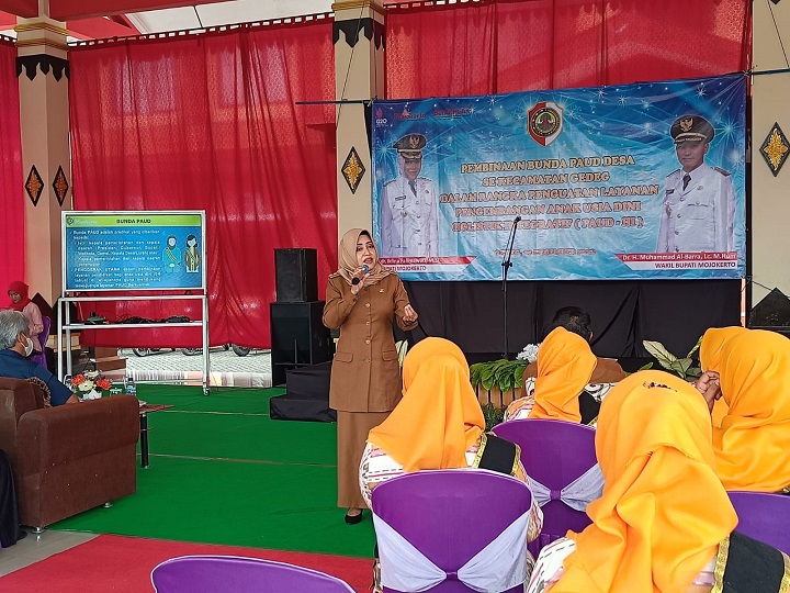Bupati Ikfina Bina Bunda PAUD Desa untuk Tingkatkan Layanan PAUD-HI di Kabupaten Mojokerto