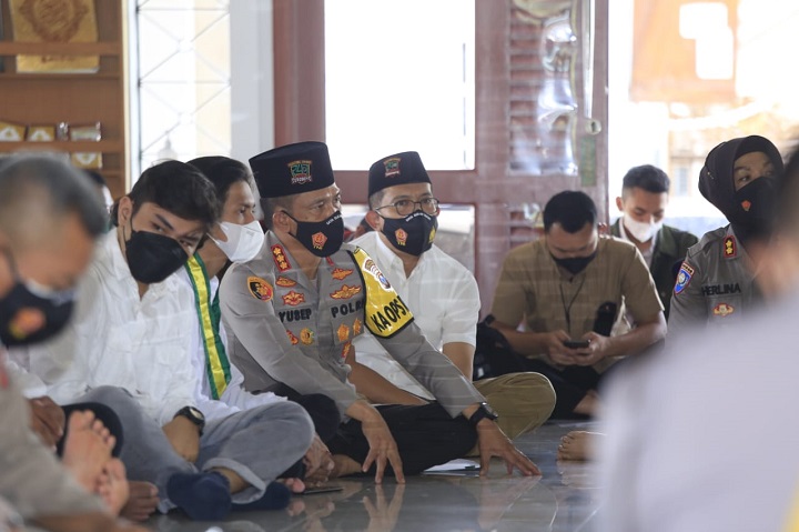 Peringati Sumpah Pemuda, Elemen Mahasiswa Surabaya Gelar Aksi Tausiyah Kebangsaan di Depan Bhabinkamtibmas se-Surabaya