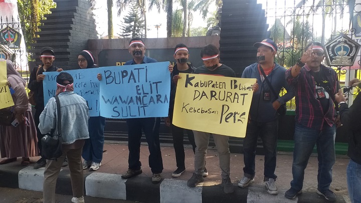 Arogansi Protokoler Bupati Blitar Tuai Protes Wartawan se Blitar Raya