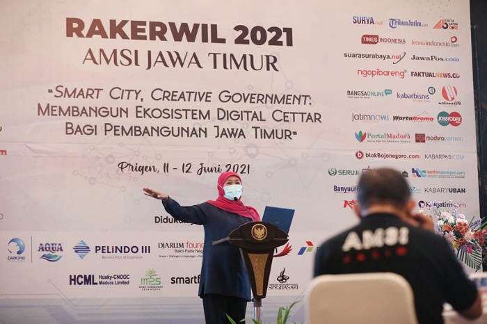 Gubernur Khofifah Tekankan Proses Digitalisasi Penentu Percepatan Pelayanan Publik dan Pertumbuhan UMKM