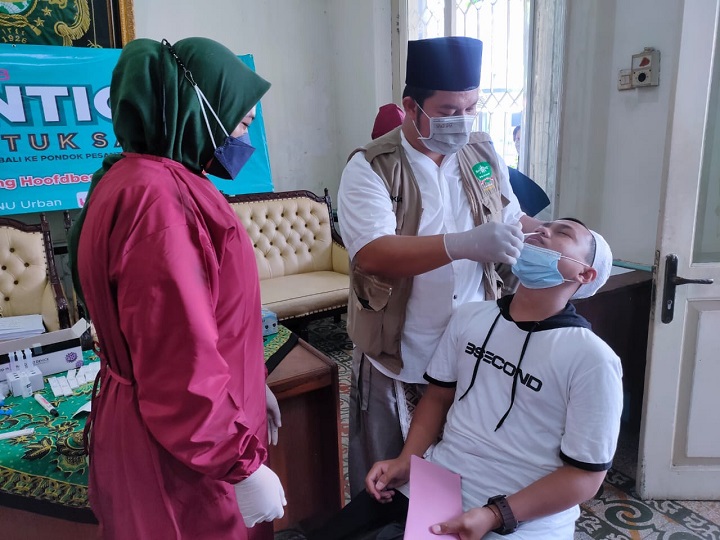 PCNU Kota Surabaya Gelar Tes Swap Gratis Untuk 1000 Santri