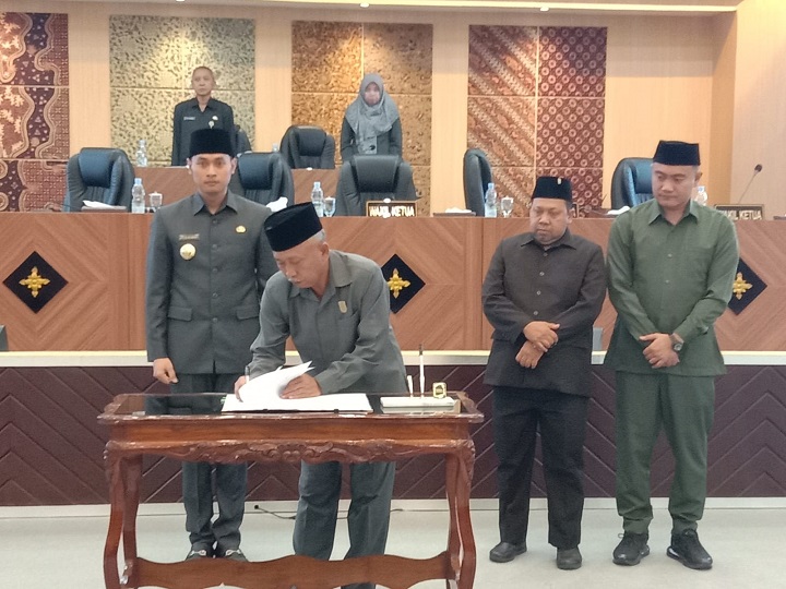 Paripurna DPRD Tuban: Legislatif dan Eksekutif Setujui Pertanggungjawaban Pelaksanaan APBD 2022