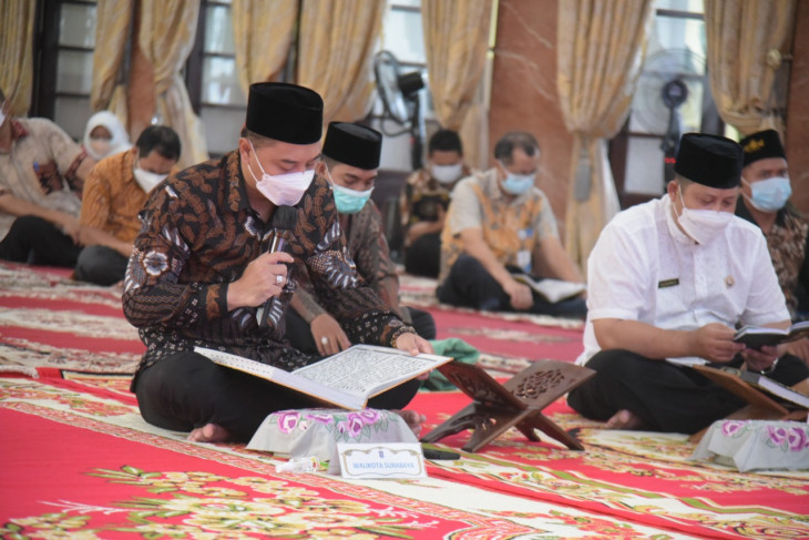Ikhtiar Batin Akhiri Pandemi, Pemkot Surabaya Gelar Khotmil Quran