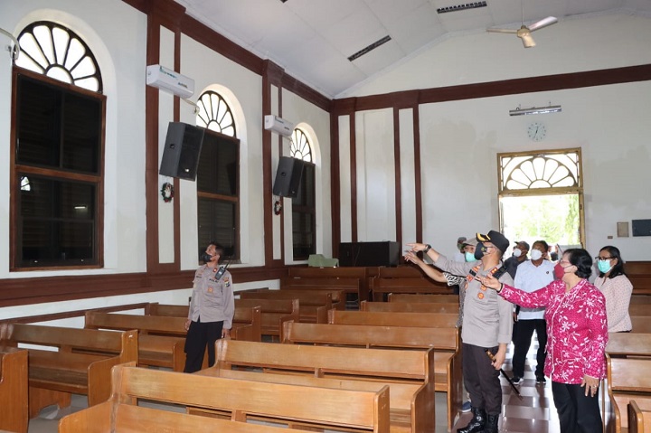 Menjelang Natal 2021 dan Tahun Baru 2022 Kapolres Pasuruan Kota Tinjau 12 Gereja di Kota Pasuruan