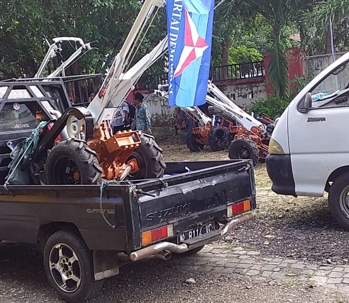 Di Sumenep, Empat Kecamatan Penerima Bantuan Hand Traktor, Dinas Lempar Bola Panas