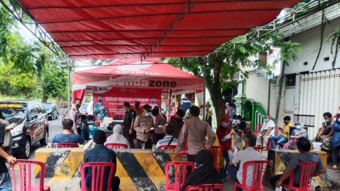 Polres Tanjung Perak Berinovasi Cegah Kerumuan saat Vaksinasi