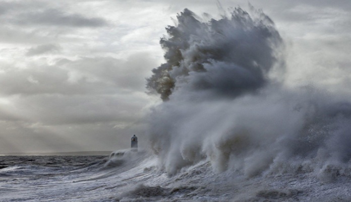BMKG: Waspada Gelombang Laut di Perairan Jatim Capai 4 Meter