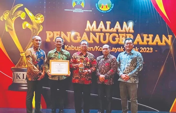 Pemkab Tulungagung Raih Penghargaan Kabupaten Layak Anak Kategori Utama
