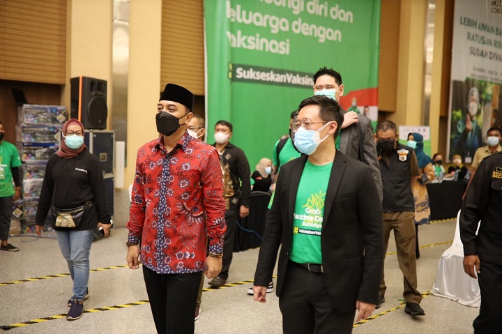 Grab Gandeng Kementerian Kesehatan Hadirkan Pusat Vaksinasi di Surabaya