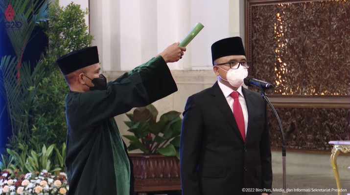 Resmi, Presiden Jokowi Lantik Azwar Anas Sebagai Menpan RB