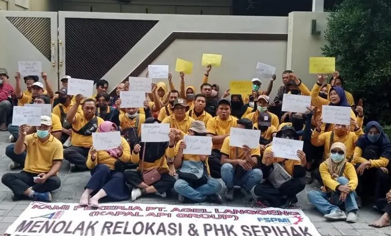 Karyawan Anak Usaha PT Kapal Api, Demo, Ekses PHK Masal