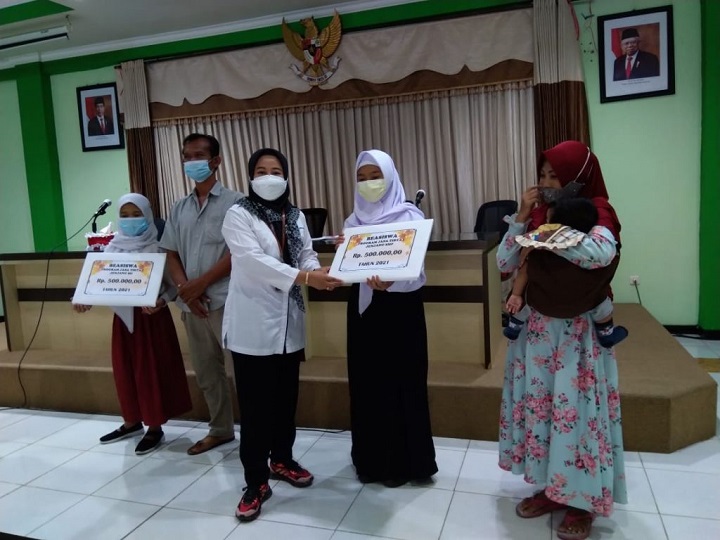 50 Pelajar di Malang dapat Beasiswa