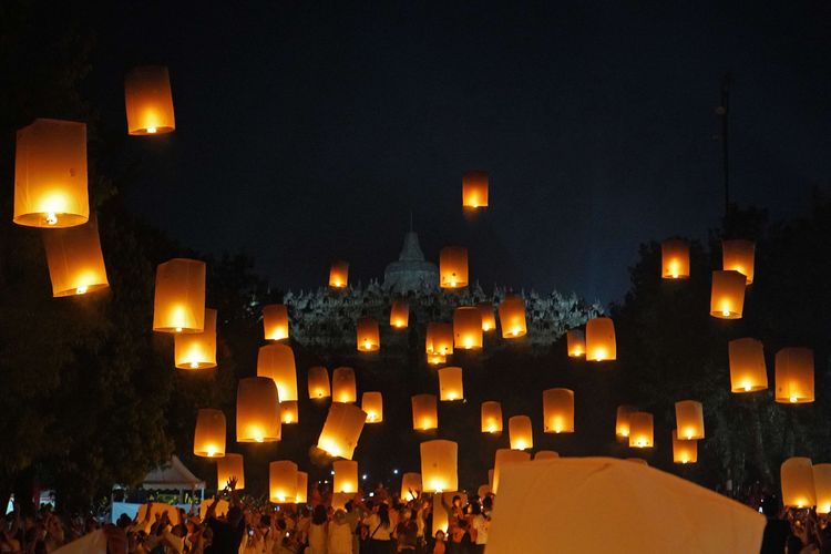 Peringati Puncak Hari Raya Waisak, 2.567 Lampion Hiasi Langit Borobudur Nanti Malam
