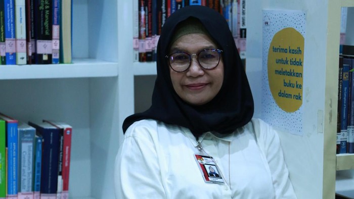 Komisioner KPK Lili Pintauli yang Mundur, Seorang Advokat