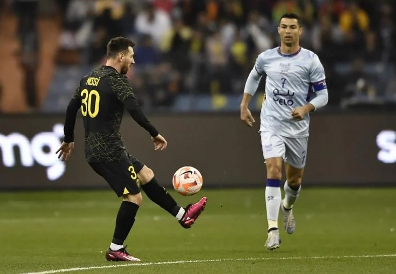 Banjir Gol Messi vs Ronaldo, PSG Tumbangkan Riyadh All Star 5-4