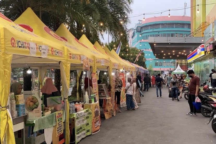 Wali Kota Eri: Bazar Kuliner Ramadhan Kembalikan Kejayaan Pasar Turi