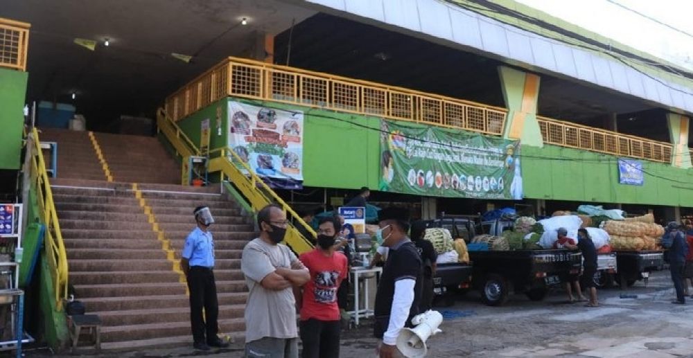 Pasar Keputran Surabaya Kembali Dibuka, Pedagang Wajib Pakai Masker