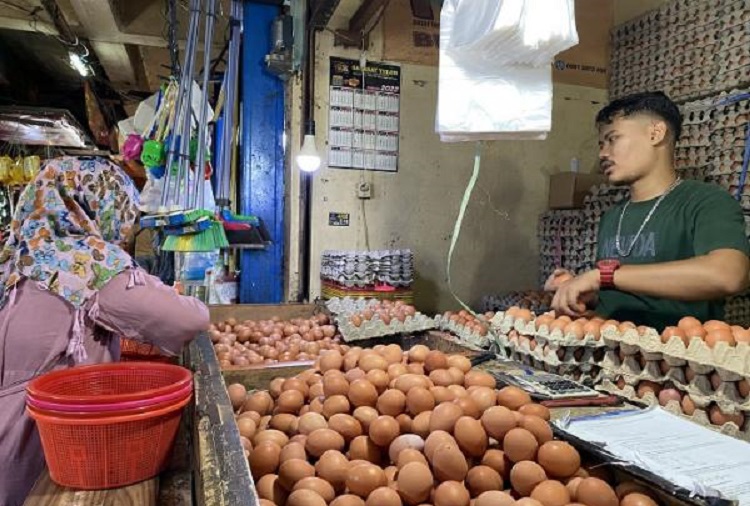 Harga Telur Ayam dan Gula di Kota Kediri Meroket, Naik Rp 2 Ribu per Kilo