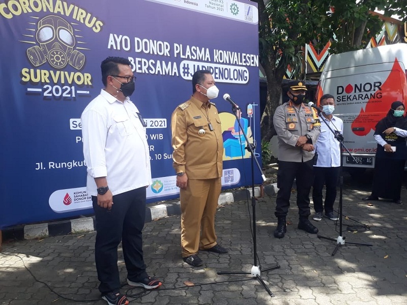 Dirikan Posko Di Pasar, Upaya Pemkot Surabaya Ketatkan Protokol Keshatan