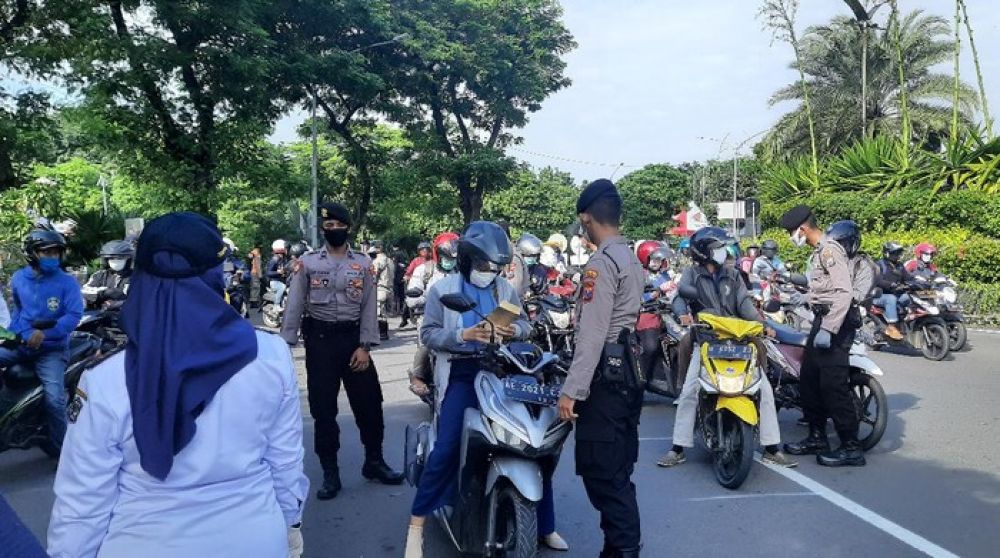 Nakes di Surabaya Pesimis  PSBB  jilid 2 Dapat Turunkan Kasus Corona