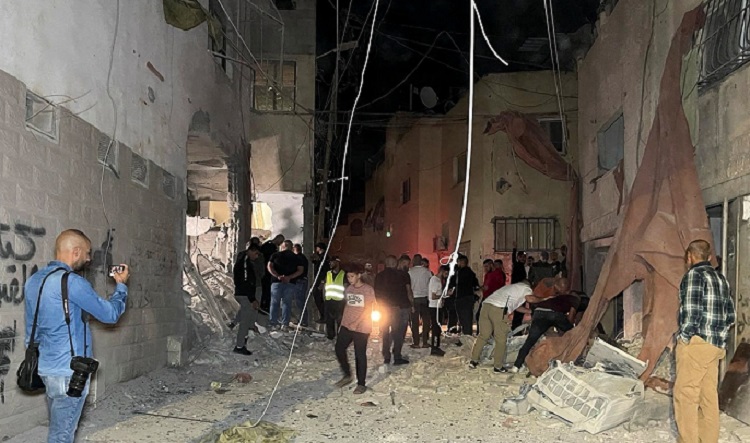 Israel Lancarkan Serangan Udara ke Masjid di Kamp Pengungsian Jenin
