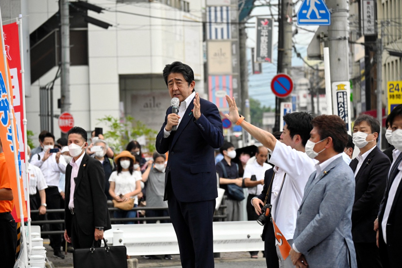 Terlalu Sensitif, Facebook dan Twitter Hapus Video Penembakan Shinzo Abe
