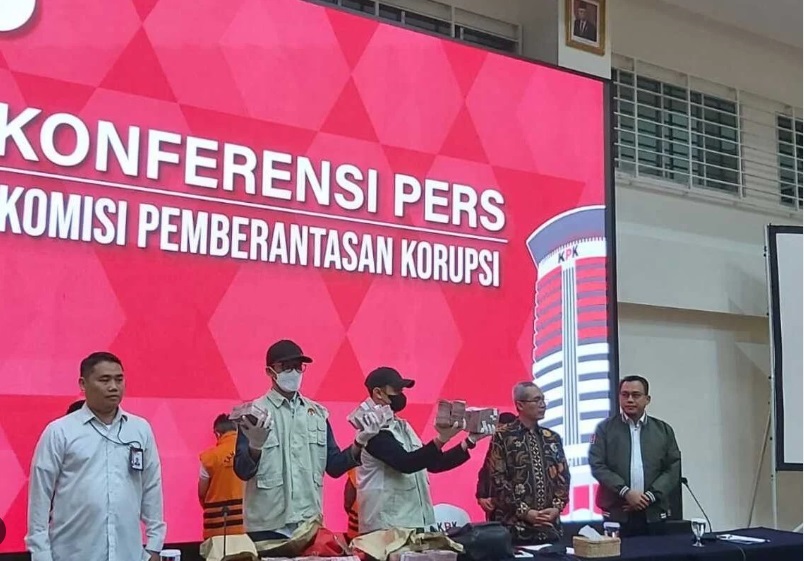 Jokowi Sinyalir Jenderal Bintang Tiga Basarnas, Lompati Sistem